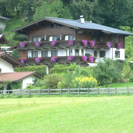 Guest house Rosi'S Maria Alm am Steinernen Meer